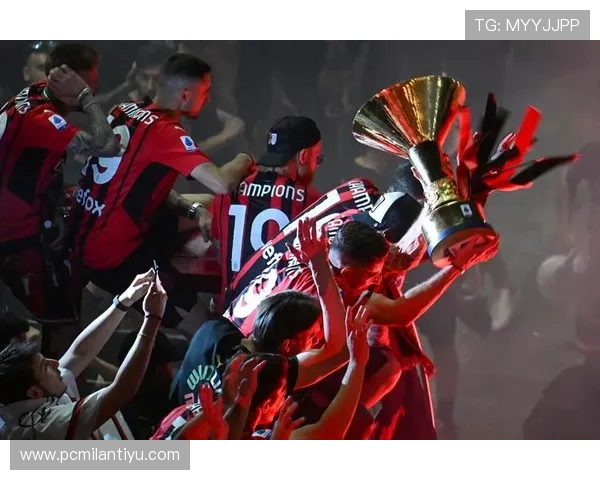 畅享AC米兰手机娱乐,随时随地与球迷分享精彩时刻 畅享AC米兰手机娱乐,随时随地与球迷分享精彩时刻